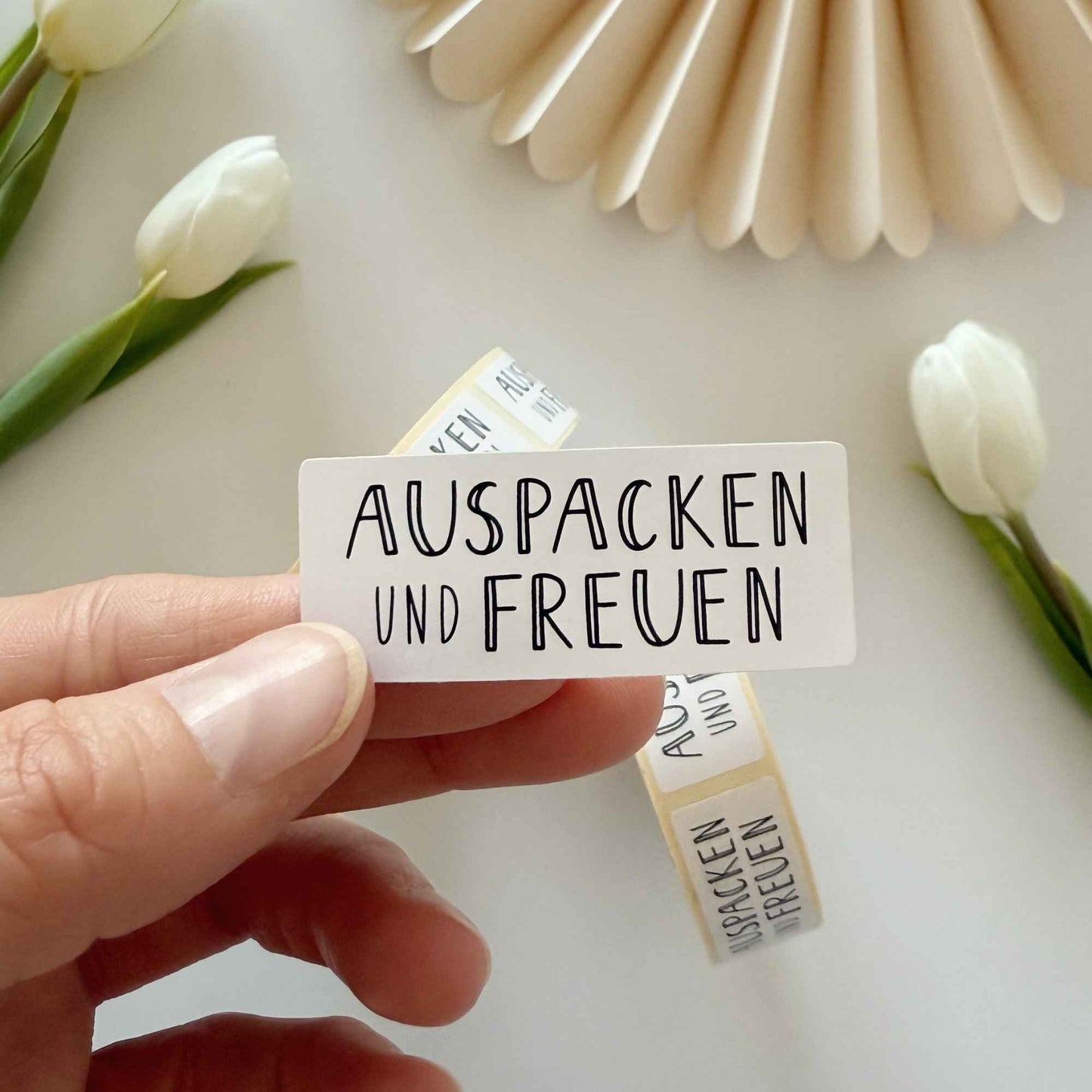 Aufkleber auspacken und freuen - perfekt für Geschenke